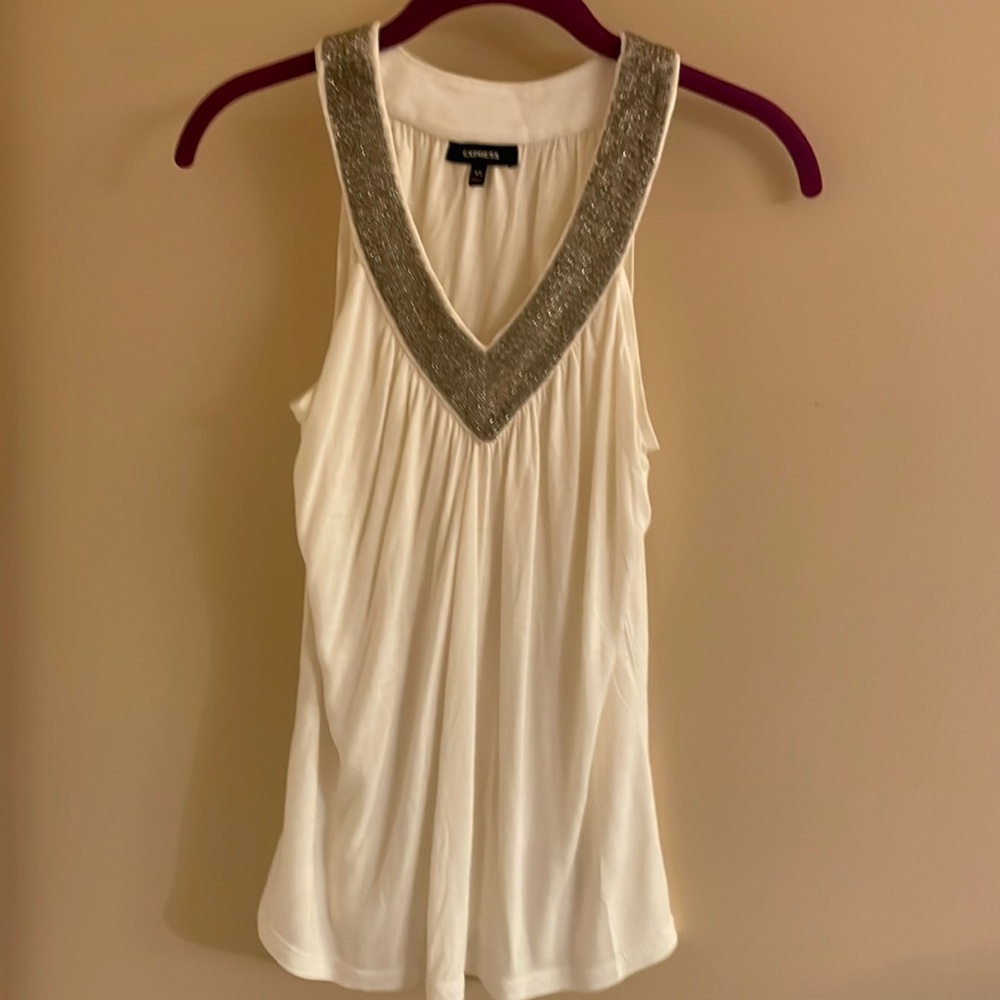 XS tank with beaded neck